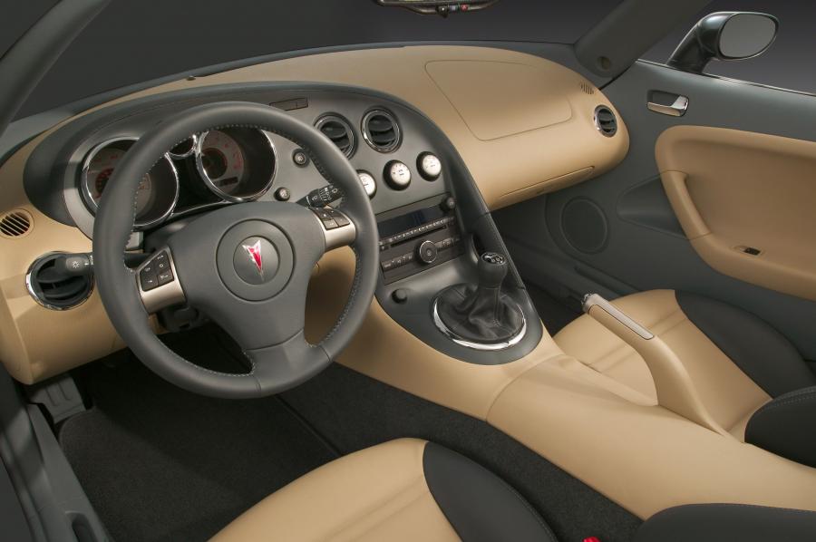  Pontiac Solstice 2006 года  (фото 8 из 126)